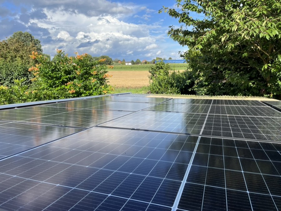 Mieterstrom Flachdach Einfamilienhaus inklusive Anlagenwartung CT/KWH
